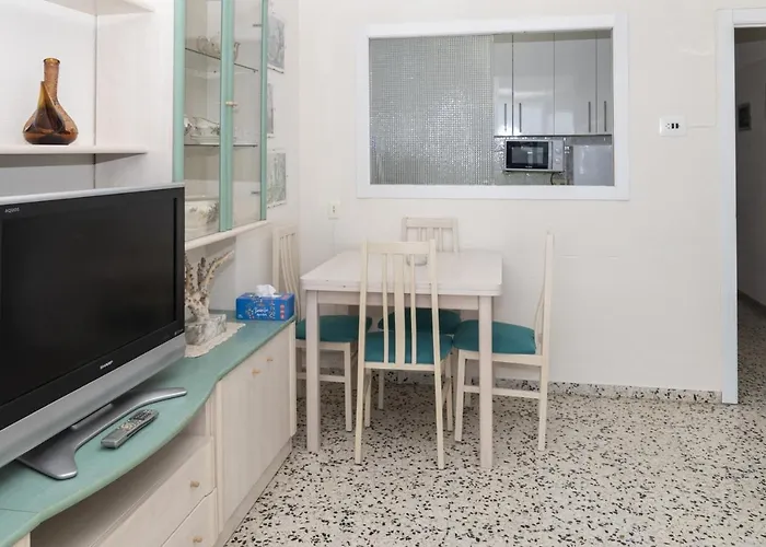 Apolo, 3º-16 Appartement *